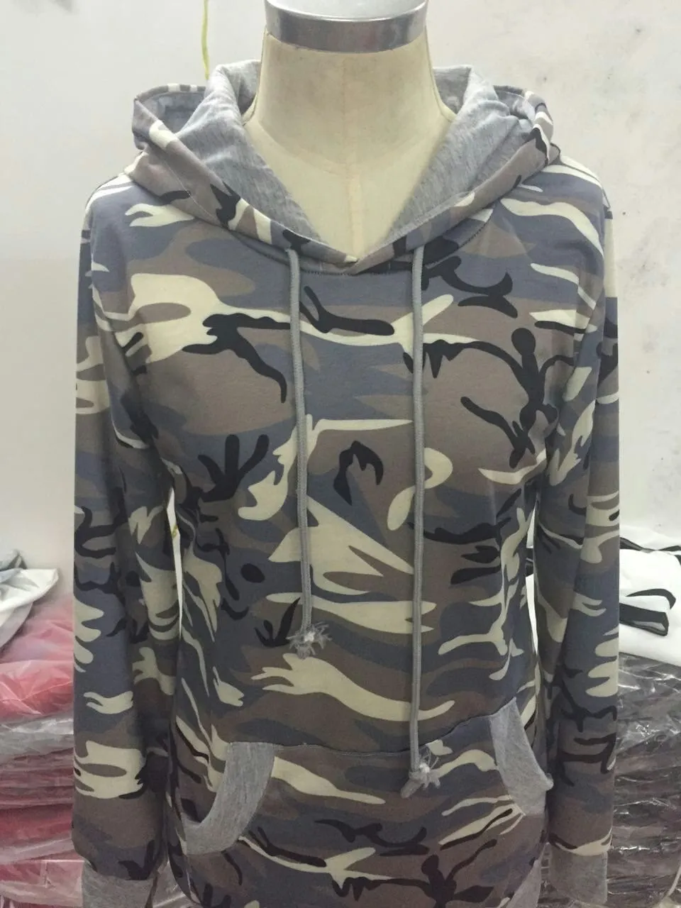 Camouflage Long Sleeve Lightweight Sweatshirt Hoodie Size: M-XXL